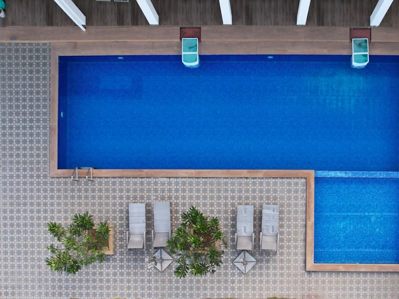 Alberca de Diseño con Spa e Hidromasaje